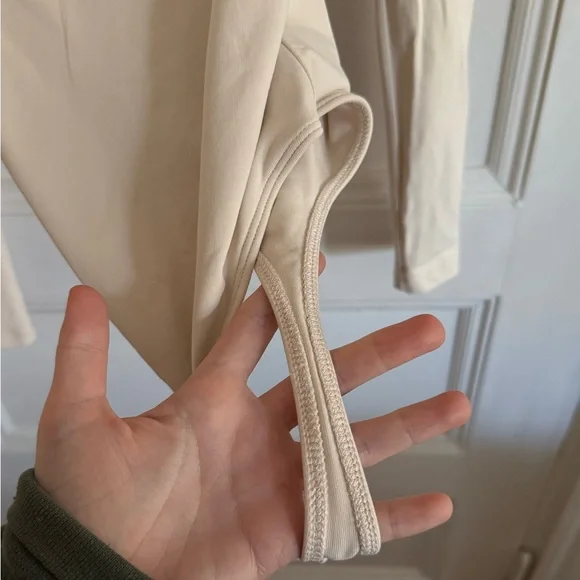 Aritzia Babaton Contour Longsleeve Bodysuit in Light Denude, Size XS - Picture 6 of 6